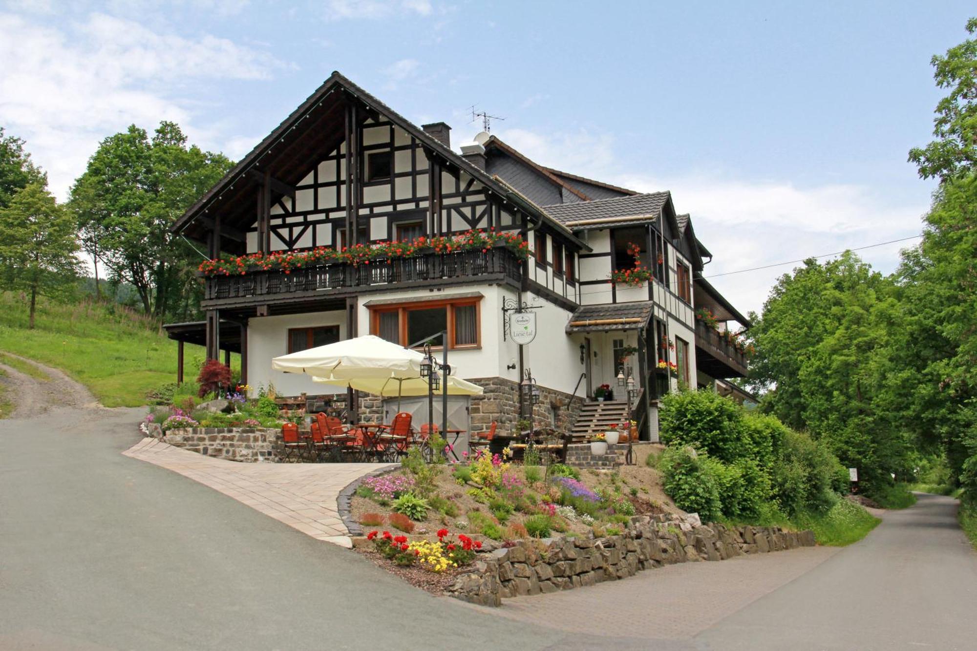 Landidyll Landhaus Liesetal Hallenberg Exterior foto